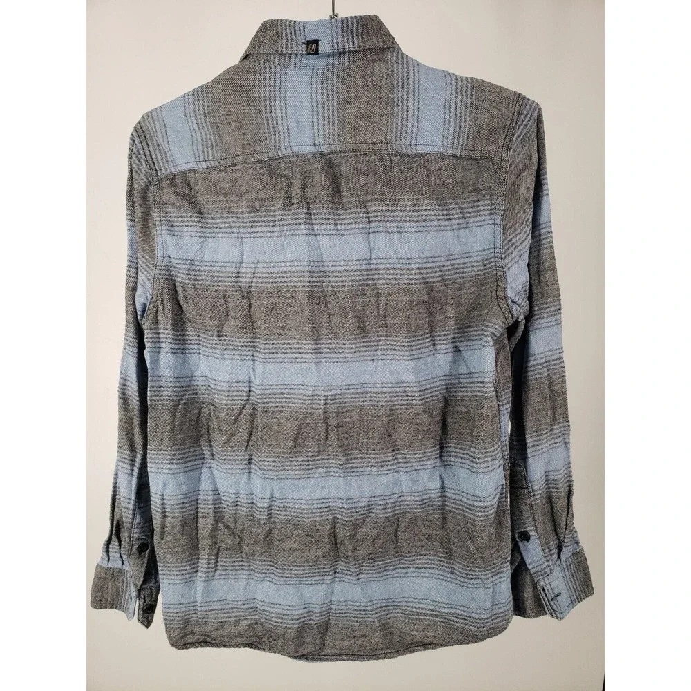 Amplify Convertible Hoodie Size Medium Blue Sky Stripe Outdoor Adventure‎ Shirt